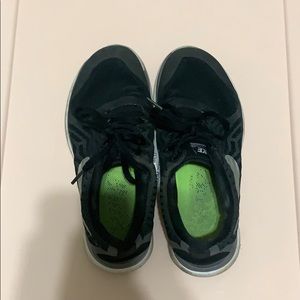 Black Nike Shoes